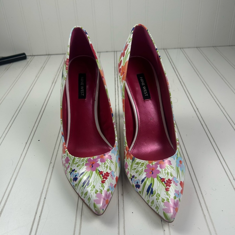 Nine West Tatiana White Multi Color Pointy Toe Stiletto Pumps Women’s Size 9M - Picture 7 of 9